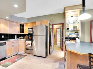 717 E 4a St NE #305, Calgary, AB T2E3W1