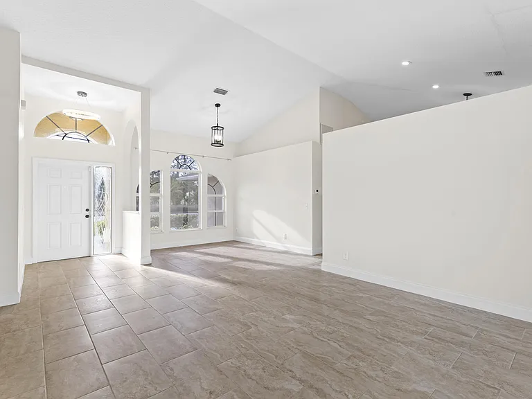 2141 SW Bayshore Blvd — Photo 10