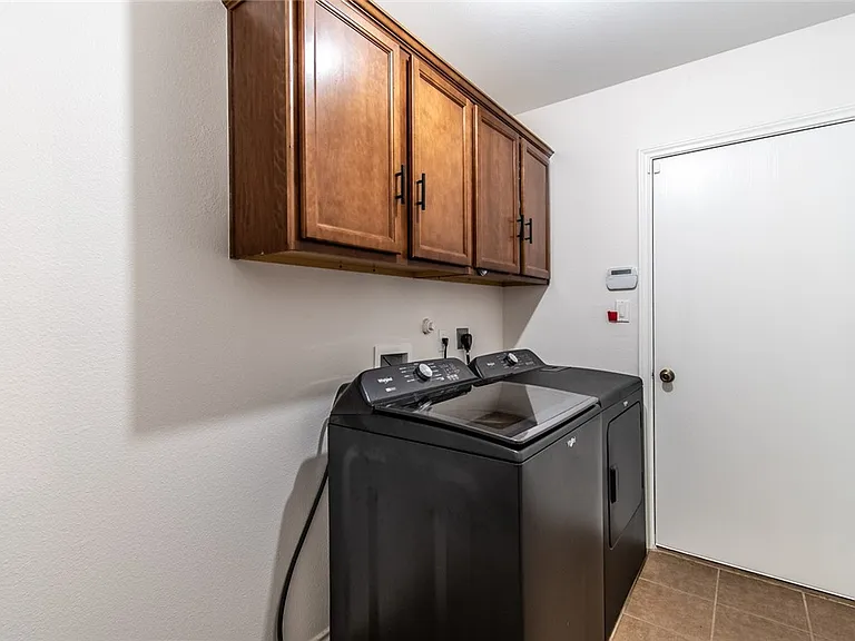 3810 Los Arroyos Dr — Photo 12
