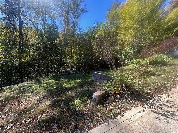 2nd image of 3143 Sourwood Way