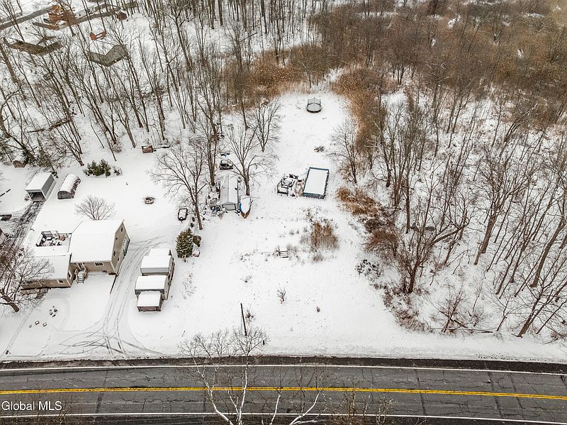 2nd image of 983 River Road