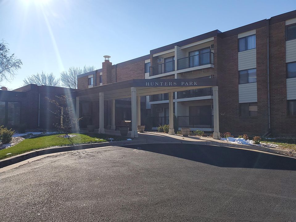 1st image of 4 Pine Tree Dr #212-1