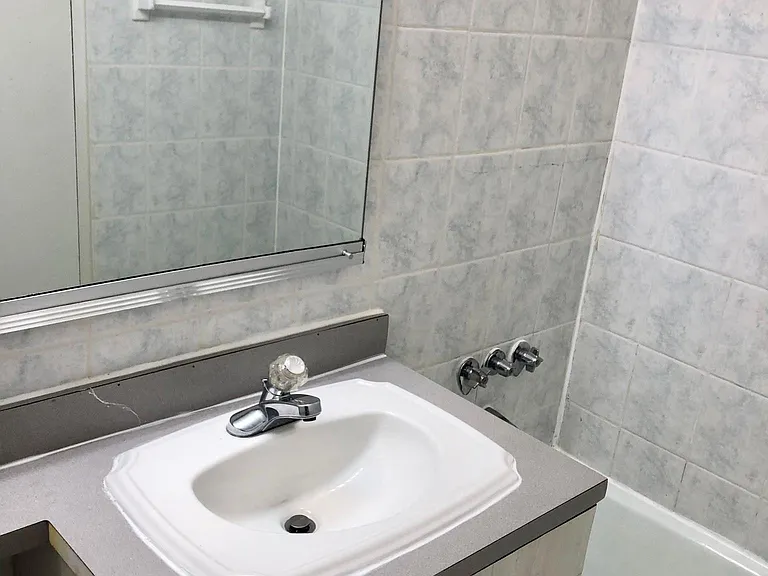 4430 Douglaston Pkwy #2C — Photo 12