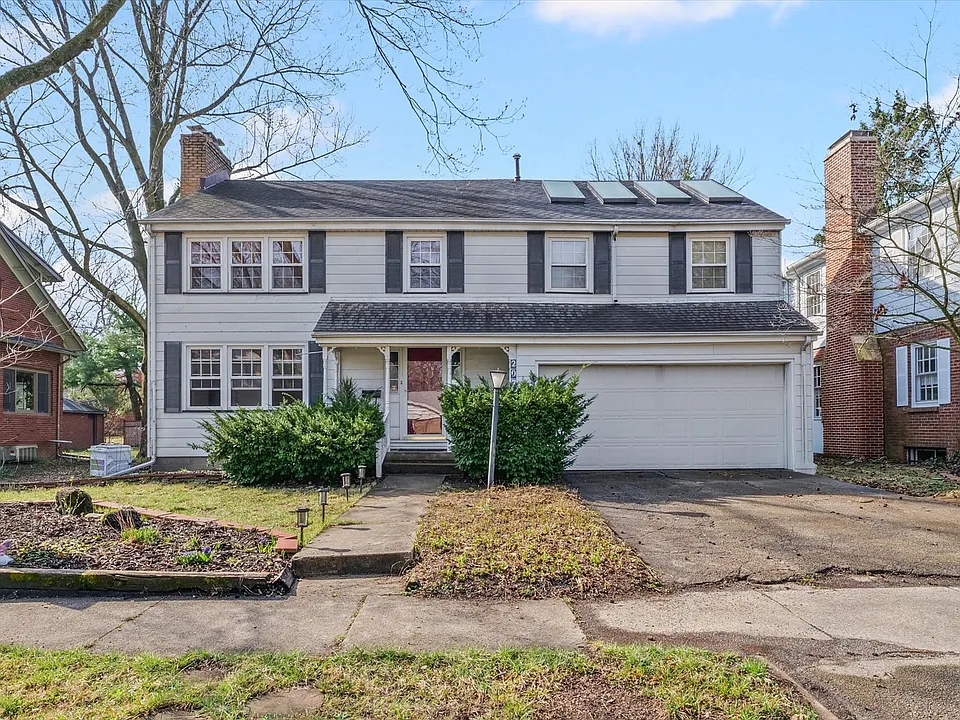 207 W Vermont Ave