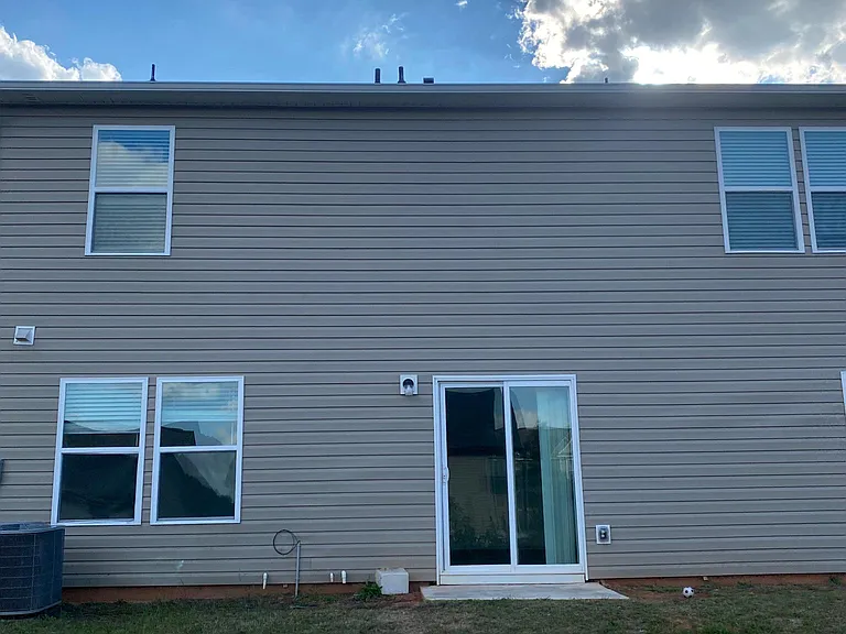 128 Evonshire Blvd — Photo 16