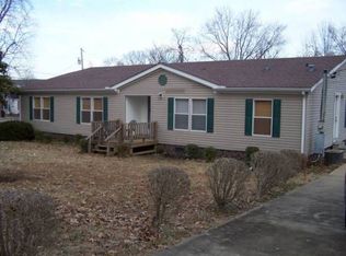 301 Maple Heights St, Kenton, TN 38233