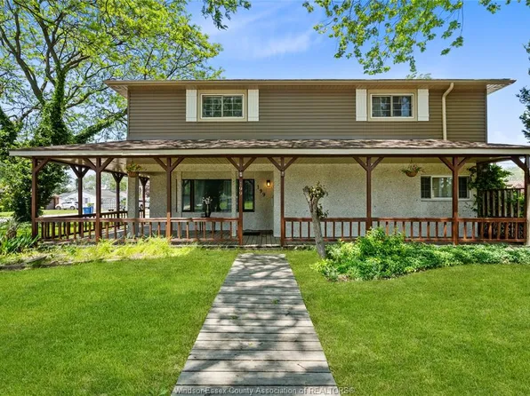 199 Sacred Heart Dr, Lasalle, ON N9J 1S6