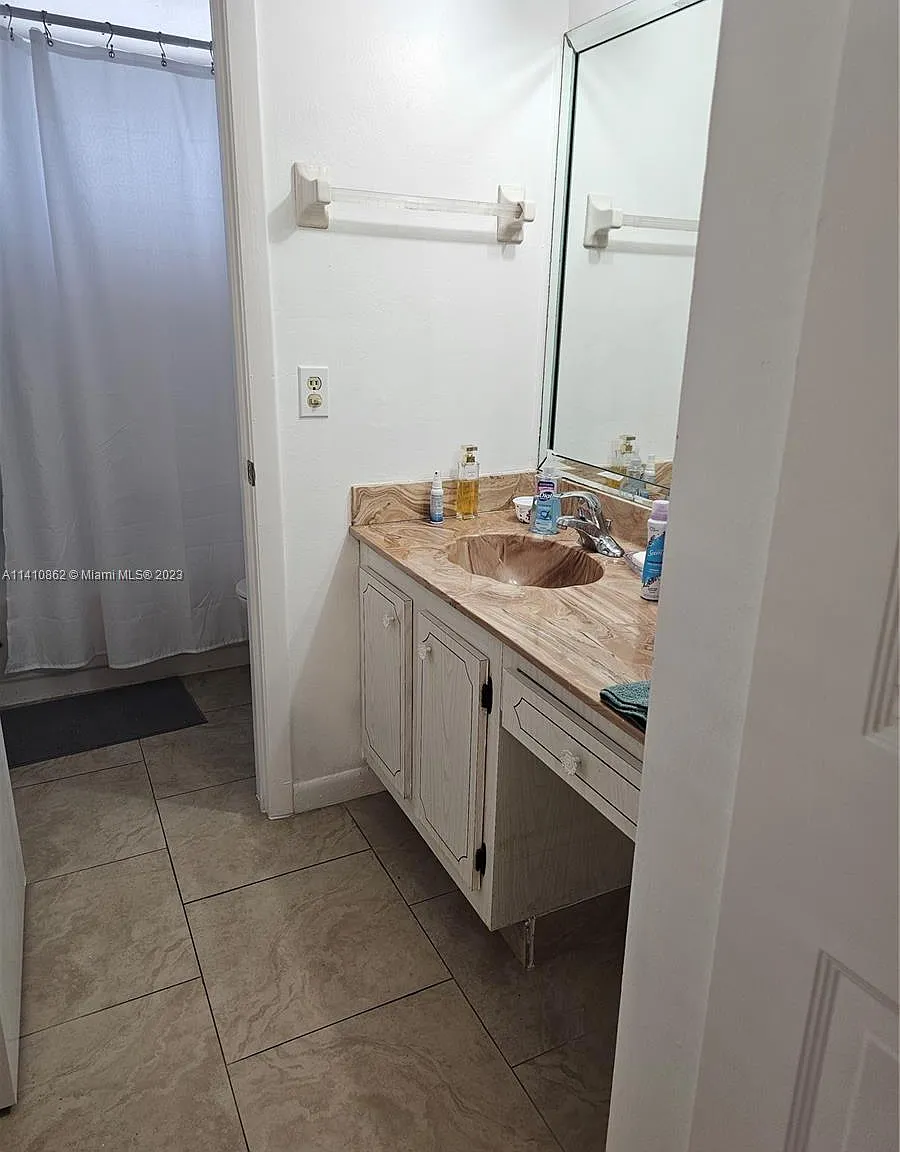 1 bed, 660 sqft, $1,400 — Photo 4