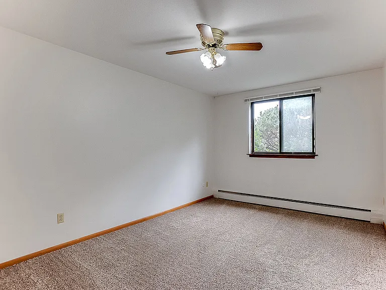 Arden Court Apartments — Photo 13