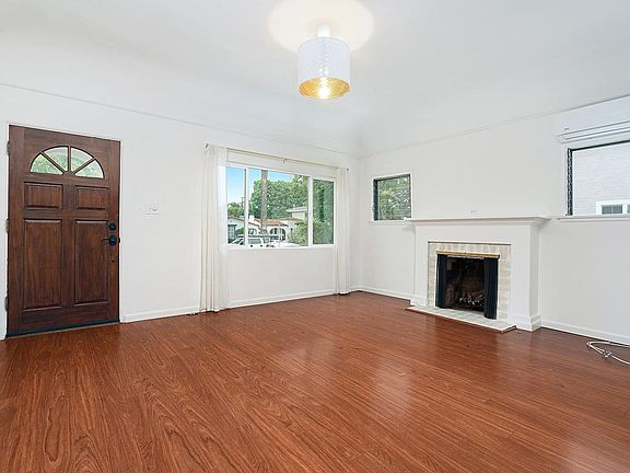 4th image of 2023 Manning Ave