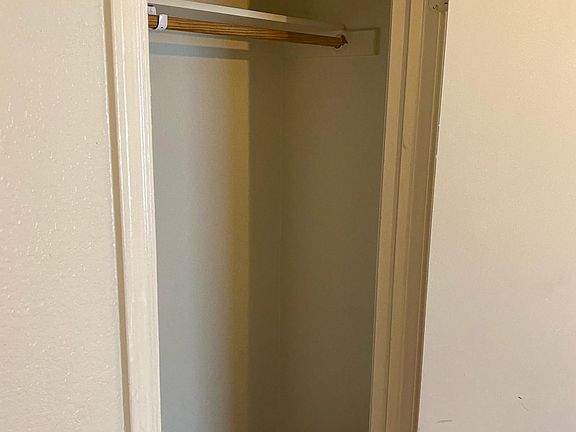 4th image of 1710 Benttree Dr