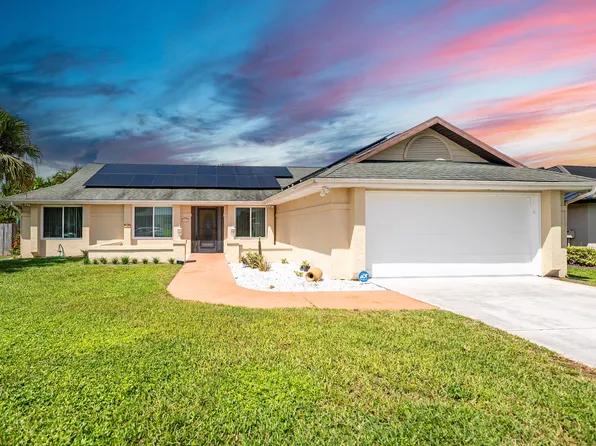 1938 SE Doverbrook Street, Port St Lucie, FL 34983
