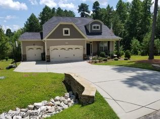 961 Whispering Pines Dr, Spring Lake, NC 28390
