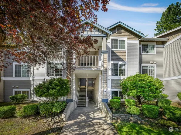 25235 SE Klahanie Boulevard #A203, Sammamish, WA 98029