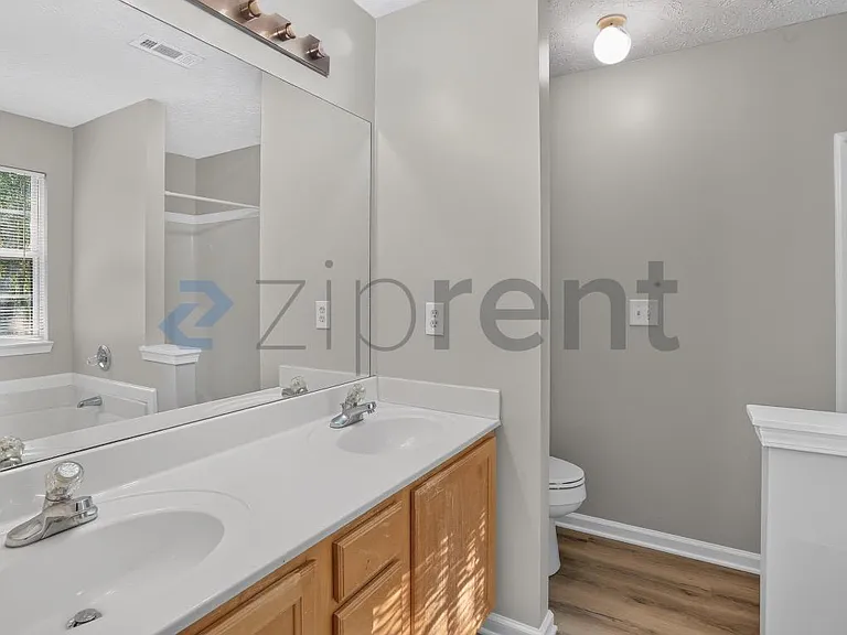 940 Melrose Park Pl — Photo 24