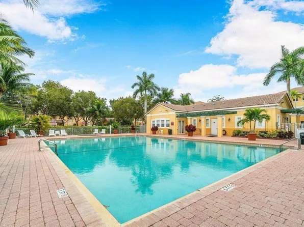 3203 Shoma Drive #294/32, Royal Palm Beach, FL 33414