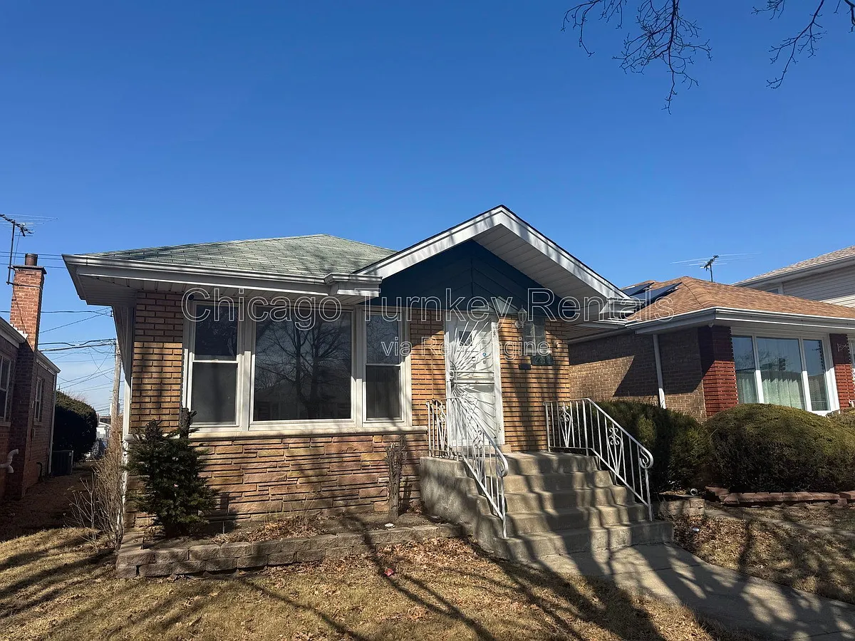 Building Photo - 2810 W 83rd St