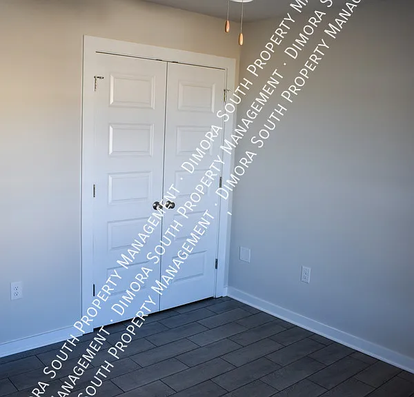 130 East Ave #C — Photo 9