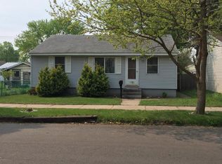 1021 E 5th St, Winona, MN 55987