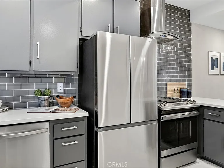 2500 Abbot Kinney Blvd #9 — Photo 2