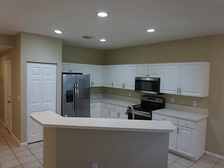 2022 Freeport Ln — Photo 2
