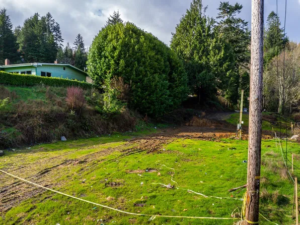 93418 Alabama Ln, Coos Bay, OR 97420