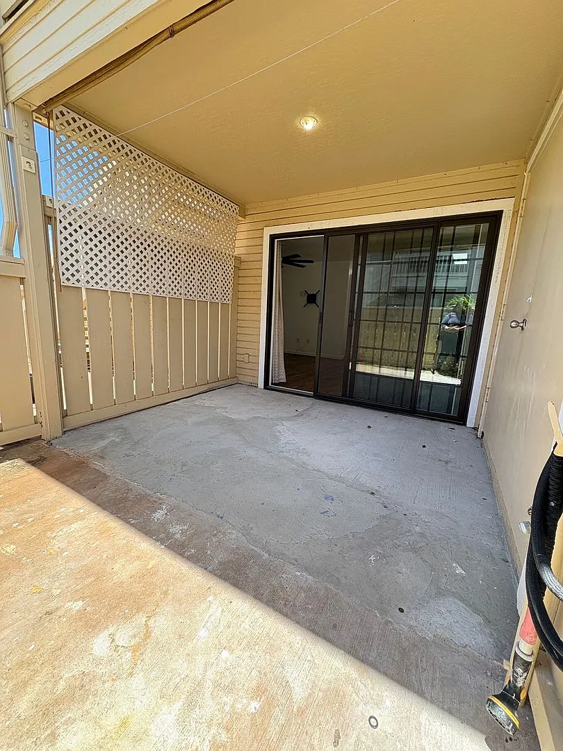 2-Bedroom 1 Full Bath Ground-Floor Townhouse w/ 2 Assigned Parking in Pae Ko Gardens — Photo 3