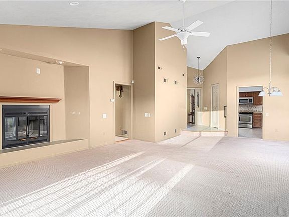 4th image of 72 Hilltop Dr #72A