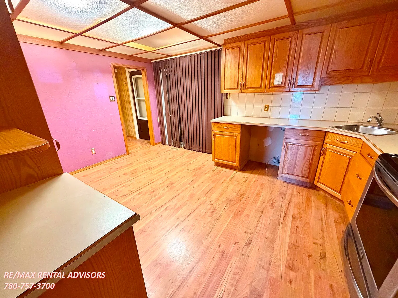 10971 157 Street Northwest — Photo 3