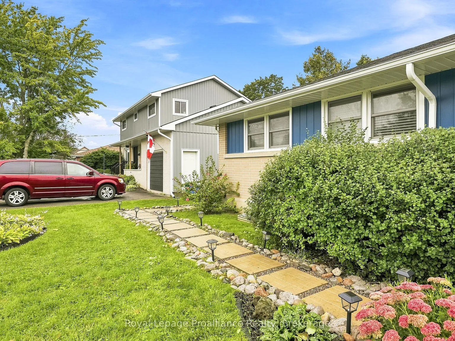 2 bed, $1,900 — Photo 2