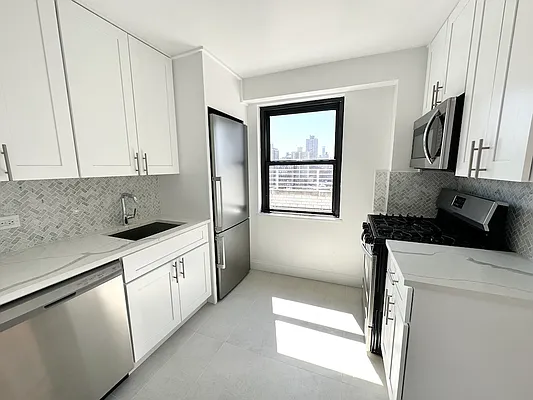 Rented by UES Management | media 15