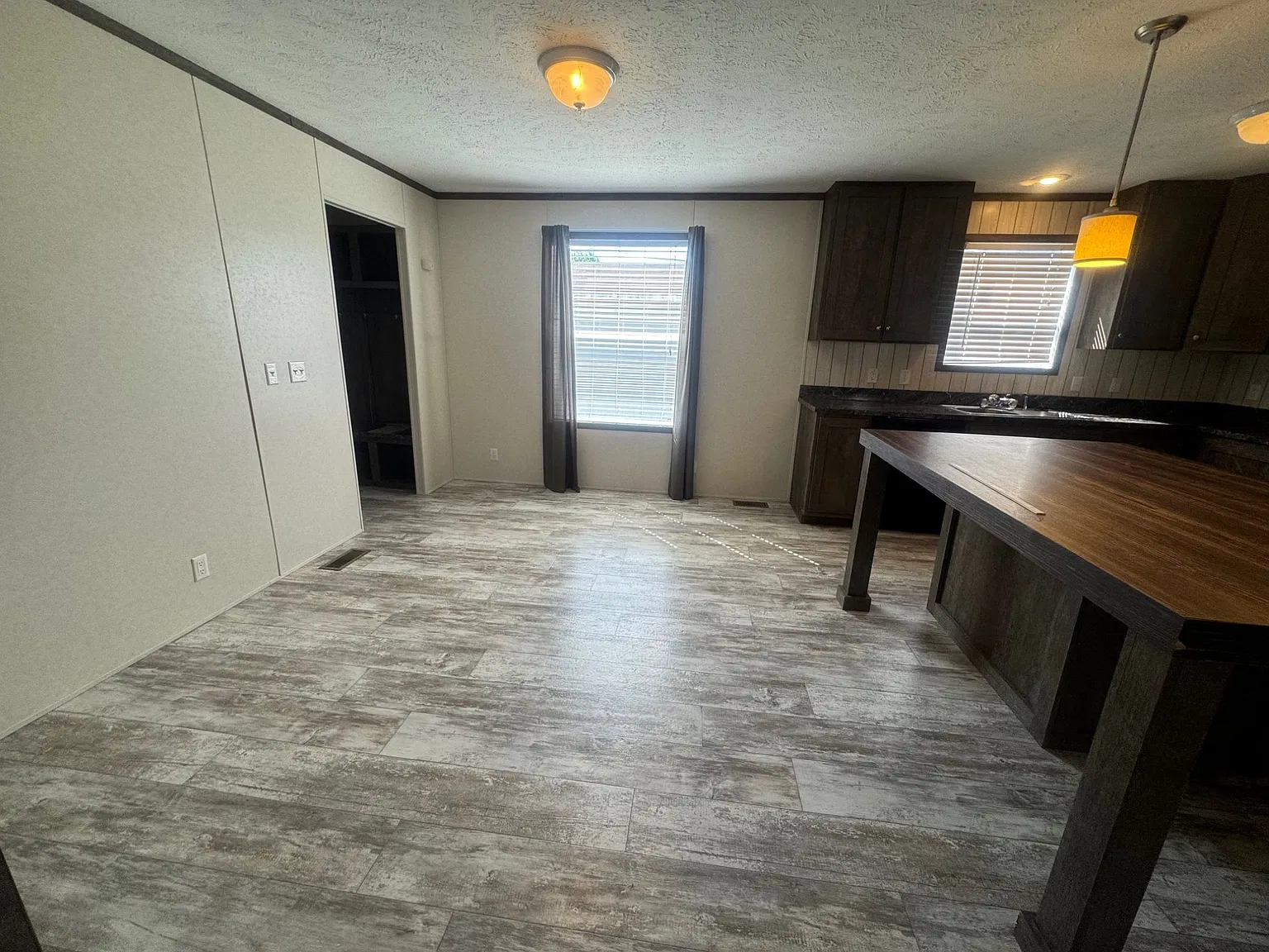 3 bed, 1344 sqft, $1,199 — Photo 3