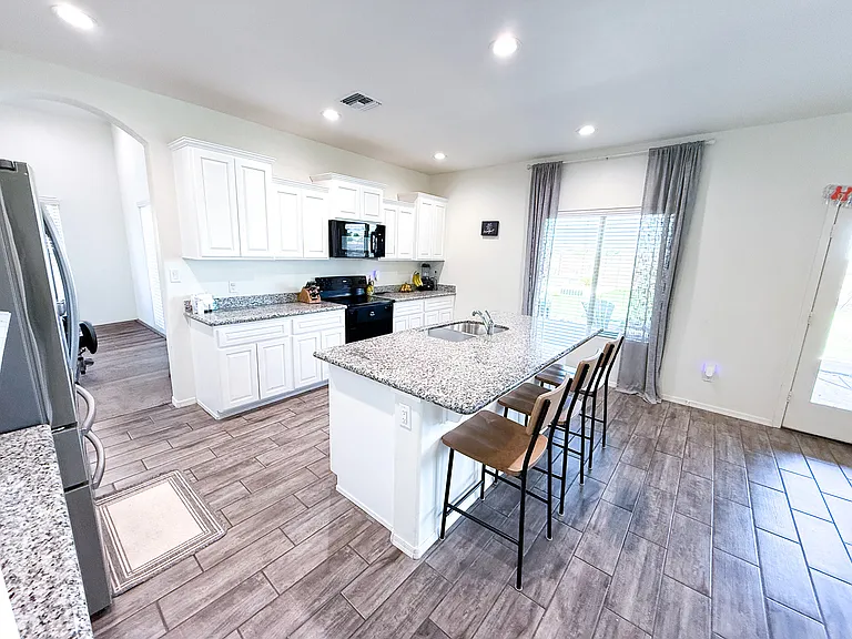 4158 W 27th Pl — Photo 13