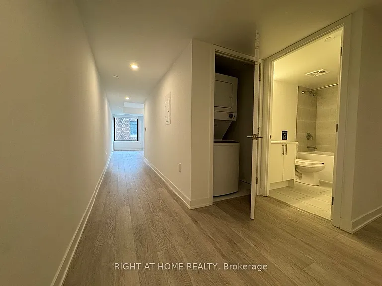 3 Strathgowan Ave #224 — Photo 13