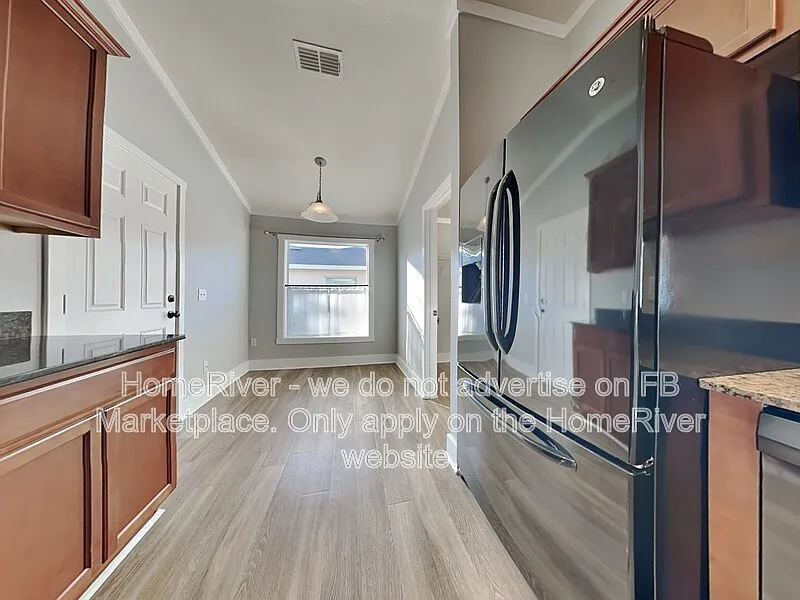 4 bed, 2.0 bath, 1604 sqft, $1,925 — Photo 4