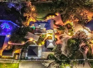 518 Riverside Dr, Tarpon Springs, FL 34689