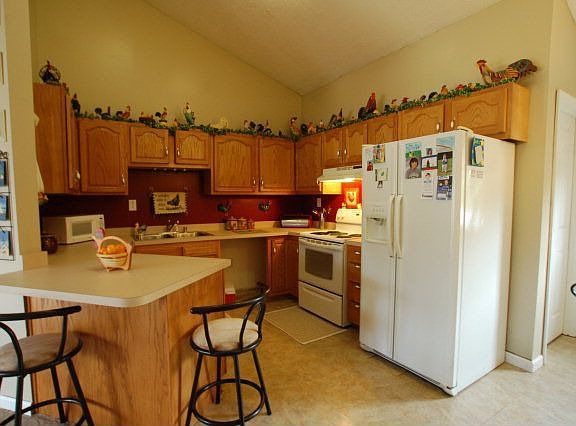 5th image of 150 Phyllis Dr