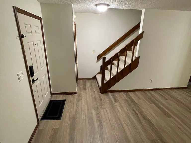 79 Corbins Mill Dr — Photo 4