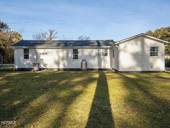 5th image of 416 & 418 Gillikin Road