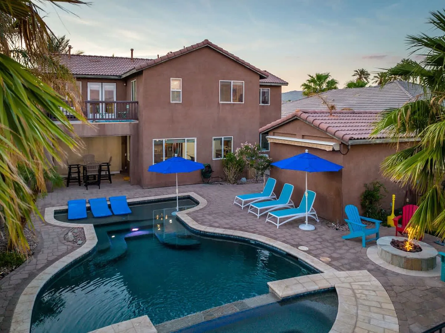 Oasis Escape - Sleeps 12! Pool-Spa-Ping Pong-BBQ — Photo 2