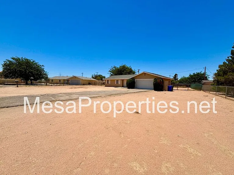 22189 Tajanta Ct — Photo 2
