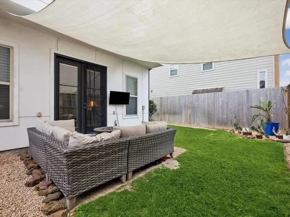 2703 Arabelle Grv, Houston, TX 77007