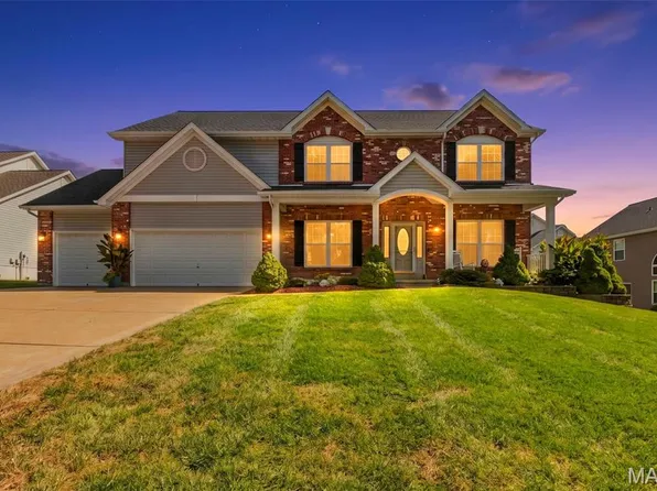 559 John Meyer Dr, Saint Charles, MO 63304