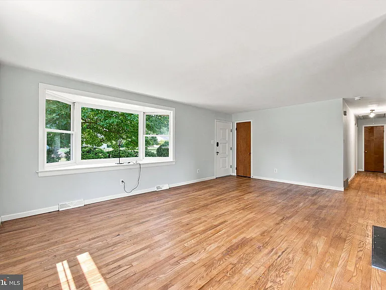 112 Stump Rd — Photo 5