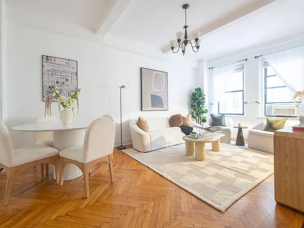535 W 110th St #4-A, Manhattan, NY 10025