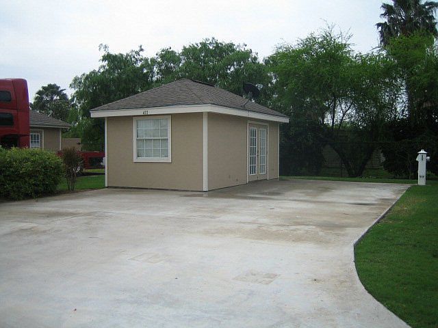 1st image of 4111 Lark Dr