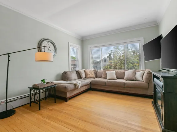 3240 Hennepin Ave APT 4, Minneapolis, MN 55408