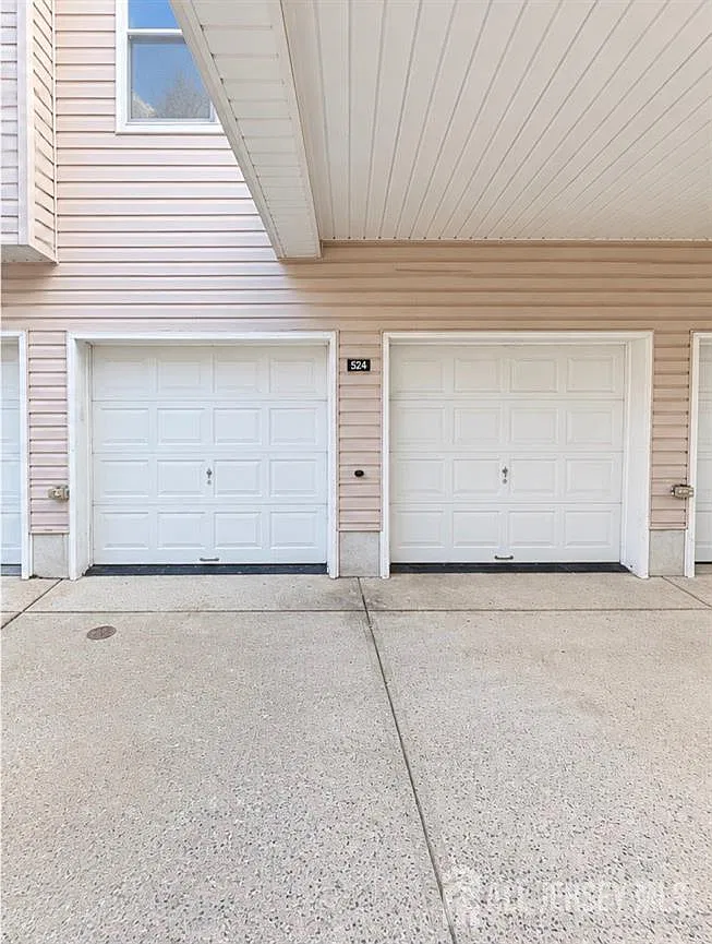 2 bed, 2.5 bath, 1280 sqft, $2,600 — Photo 1