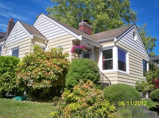 202 N 67th St, Seattle, WA 98103