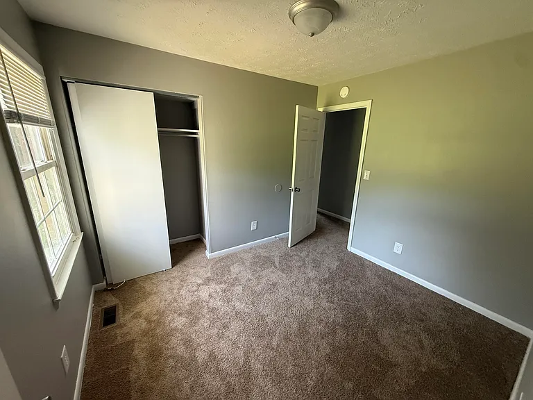 1333 Ox Hill Dr — Photo 6